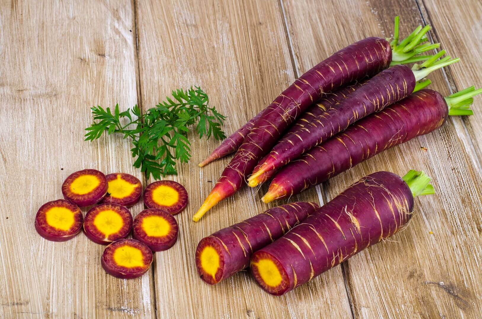 Carrots Cosmic Purple - Ontario Seed Company